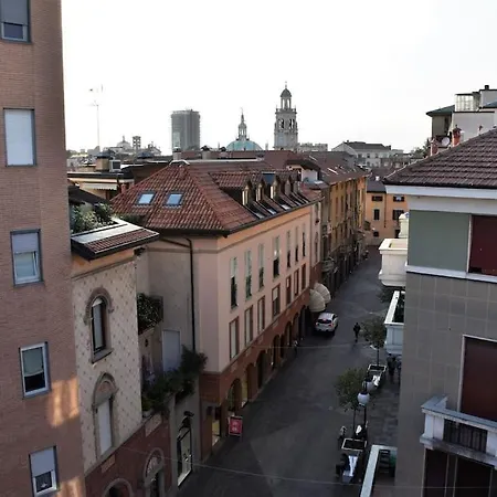 One Flat/studio,busto Arsiziocenter,with Terrace Apartment *