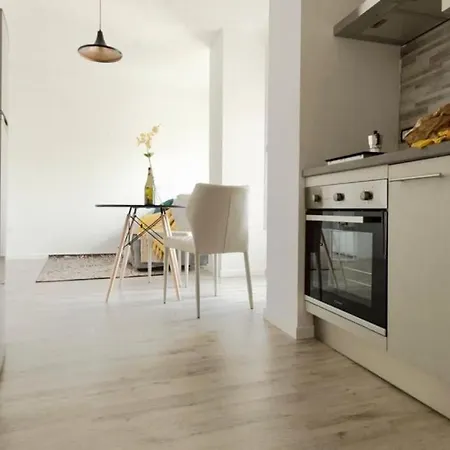 One Flat/studio,busto Arsiziocenter,with Terrace Apartamento Busto Arsizio